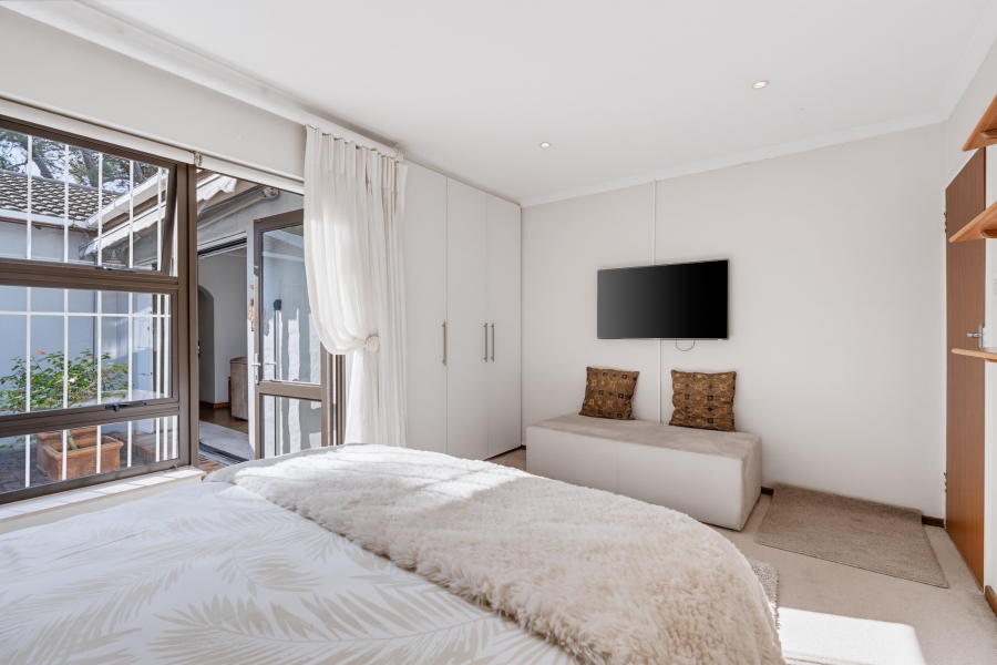 4 Bedroom Property for Sale in Edgemead Western Cape